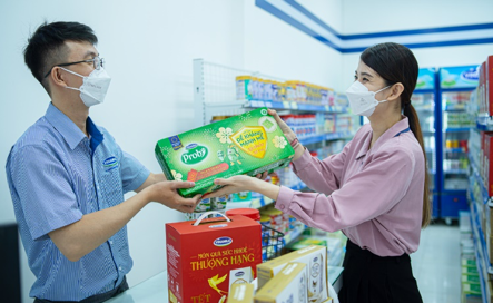 Tặng quà sức khỏe - Gắn kết thân tình - Trước thềm năm mới ảnh 1