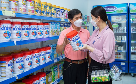 Tặng quà sức khỏe - Gắn kết thân tình - Trước thềm năm mới ảnh 2