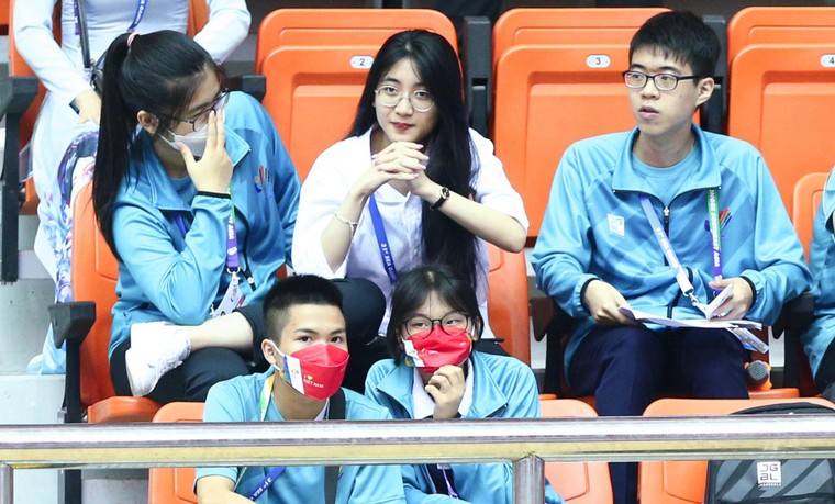 Môn Futsal SEA Games 31: Câu chuyện về những tình nguyện viên 'đặc biệt' ở Hà Nam ảnh 1