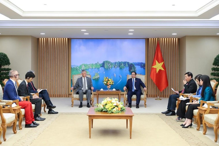 Đề nghị Viện Pasteur Paris hợp tác triển khai chiến lược nghiên cứu, sản xuất các loại vaccine ảnh 1