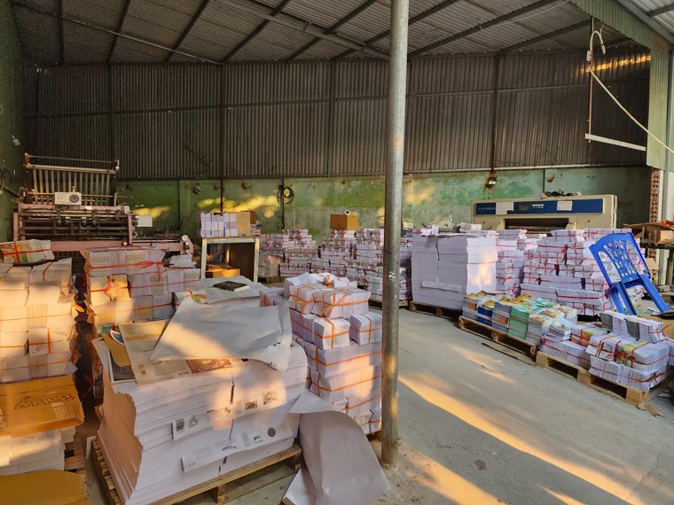 Hành trình triệt phá đường dây sách ‘lậu’ rất lớn tại Hà Nội ảnh 2