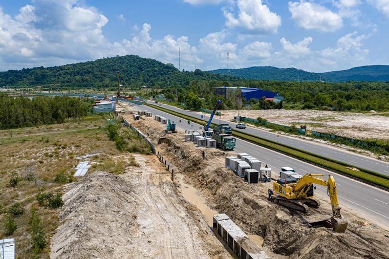 Sun Group tăng tốc thi công trục xương sống DT975 và tàu điện LRT tại Phú Quốc ảnh 1