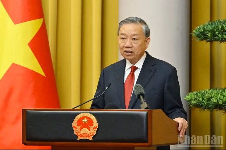 Trao quyết định bổ nhiệm Thẩm phán Tòa án nhân dân tối cao, Phó Chánh án Tòa án nhân dân tối cao ảnh 2