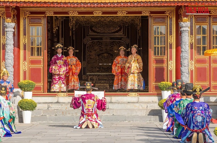 Từng bị xâm hại nghiêm trọng, Bảo vật quốc gia Ngai vua triều Nguyễn hiện vẫn đang chờ phục chế ảnh 1