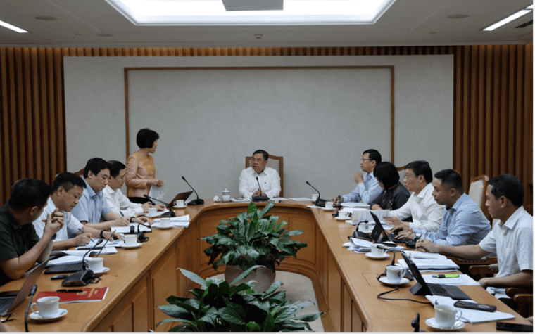Phó Thủ tướng Thường trực Chính phủ làm việc với Bộ Công Thương về cắt giảm, đơn giản hóa thủ tục hành chính ảnh 2