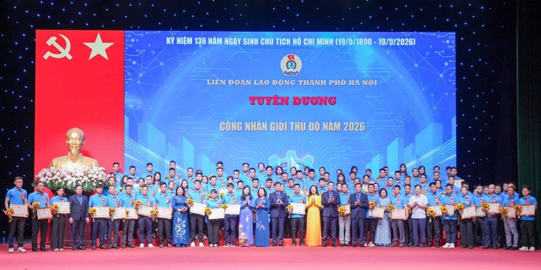 Hà Nội tôn vinh 30 điển hình học tập làm theo Bác và tuyên dương 100 công nhân giỏi ảnh 3