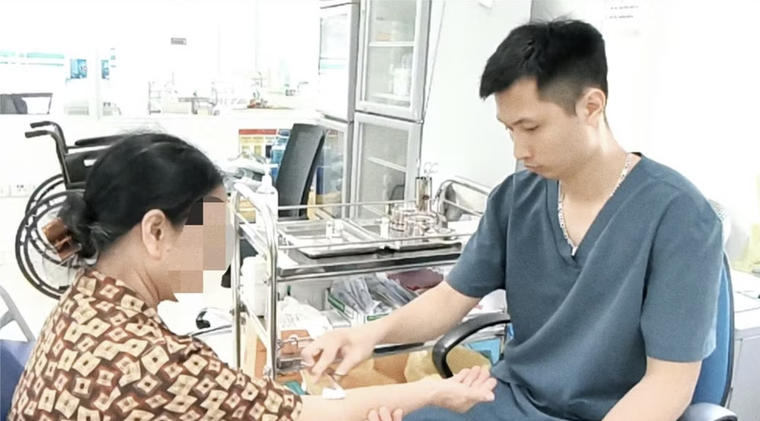 Nguy cơ phơi nhiễm bệnh dại trong những ngày nắng nóng gay gắt ảnh 1