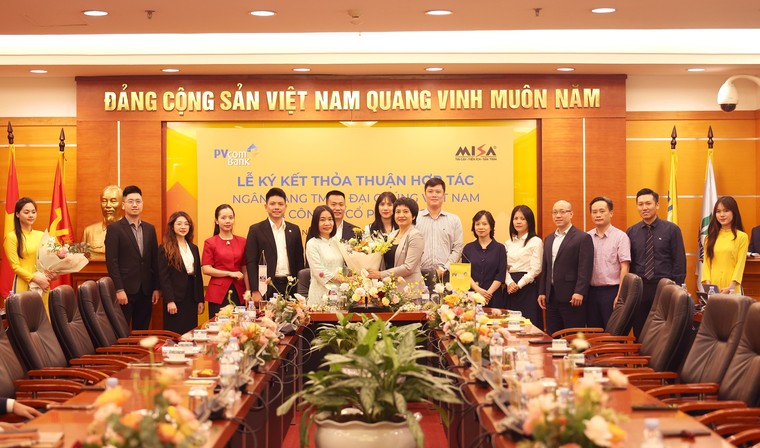 PVcomBank và MISA ký kết hợp tác triển khai giải pháp tài chính số cho khách hàng ảnh 1