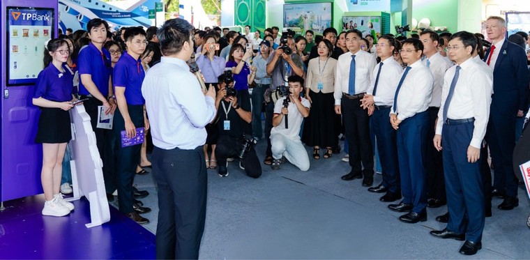 TPBank đột phá với giải pháp thanh toán QR xuyên biên giới ảnh 1