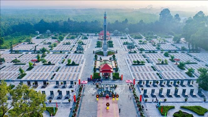 Tri ân những người nằm xuống, viết tiếp khát vọng non sông ảnh 4