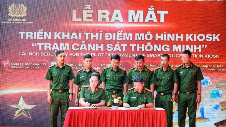 Ra mắt mô hình Kiosk “Trạm Cảnh sát thông minh” tại Hà Nội ảnh 1