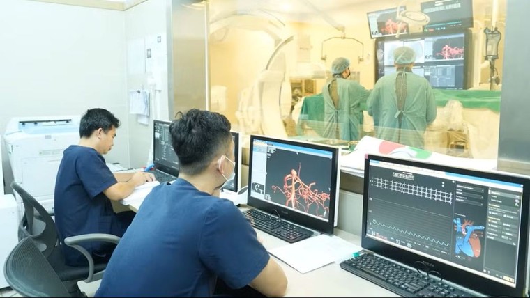 Khơi thông các nguồn lực tài chính hướng tới bảo hiểm y tế toàn dân ảnh 2
