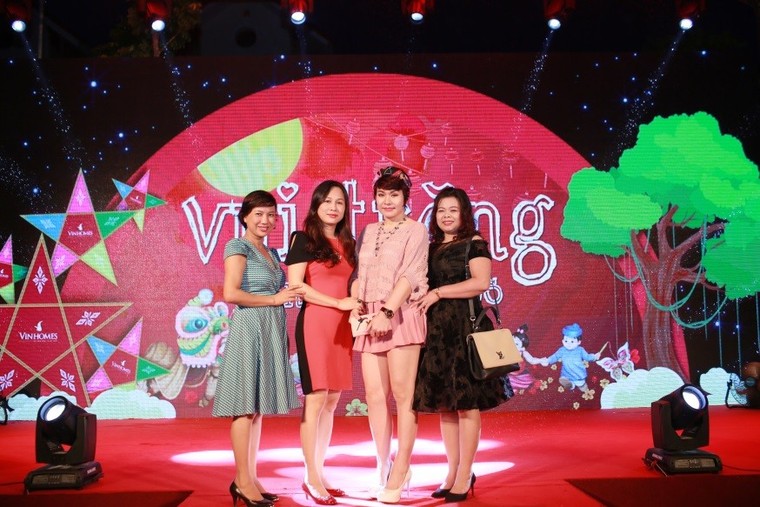 Cư dân Vinhomes Hà Tĩnh hào hứng với đêm hội “Vui trăng cùng Vinhomes” ảnh 5