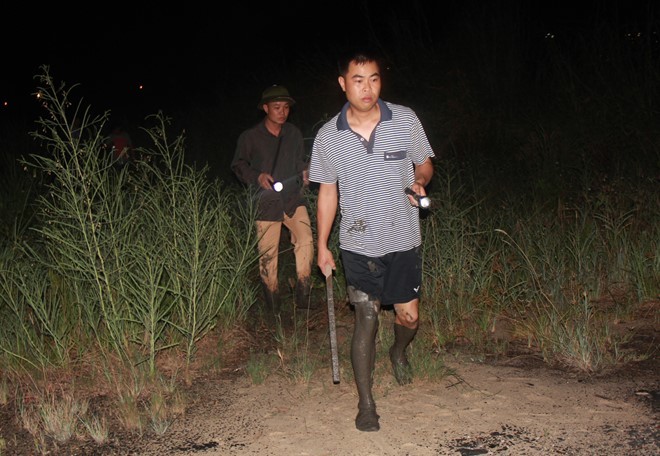 Hàng trăm người xuyên đêm truy lùng kẻ giết 4 bà cháu ảnh 5