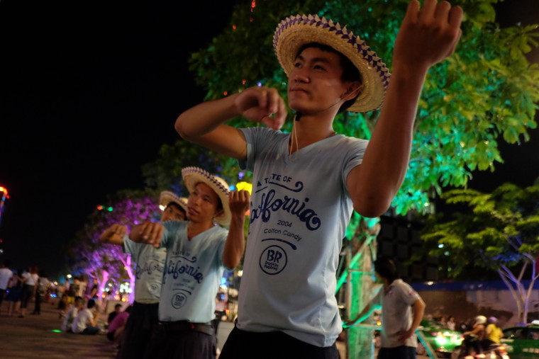 Ước mơ lặng câm ảnh 1