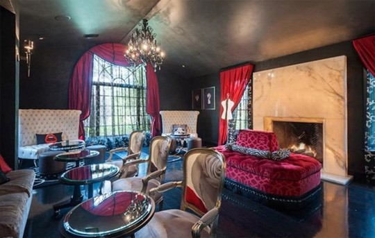 Angelina Jolie tiếp tục “đưa con đi trốn“ ảnh 8