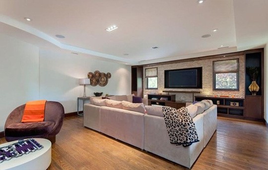 Angelina Jolie tiếp tục “đưa con đi trốn“ ảnh 6