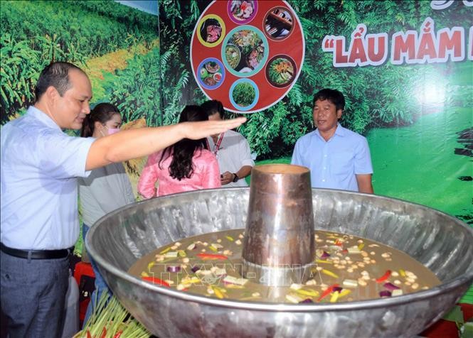 2 kỷ lục Việt Nam được xác lập trong sự kiện 'Hương rừng U Minh' ảnh 2