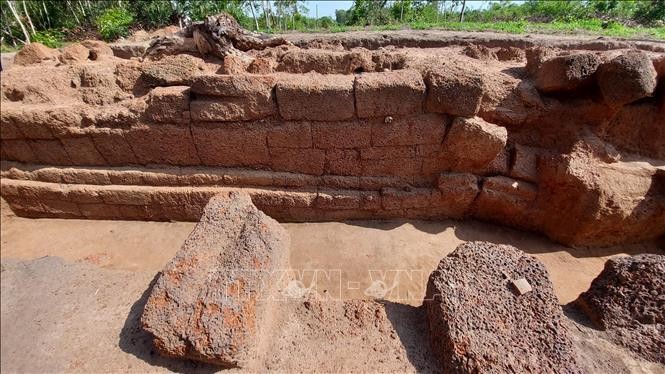 Bảo vệ khẩn cấp di chỉ khảo cổ Vòng Thành Đá trắng Bà Rịa-Vũng Tàu ảnh 1