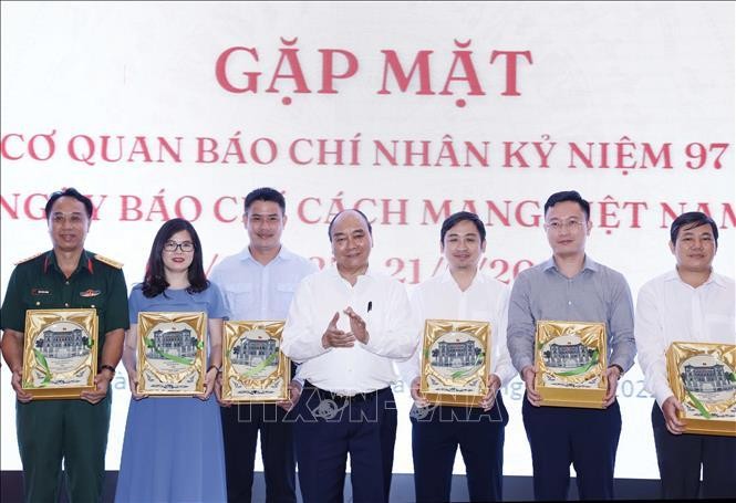 Chủ tịch nước gặp mặt các cơ quan báo chí nhân Ngày Báo chí cách mạng Việt Nam ảnh 1