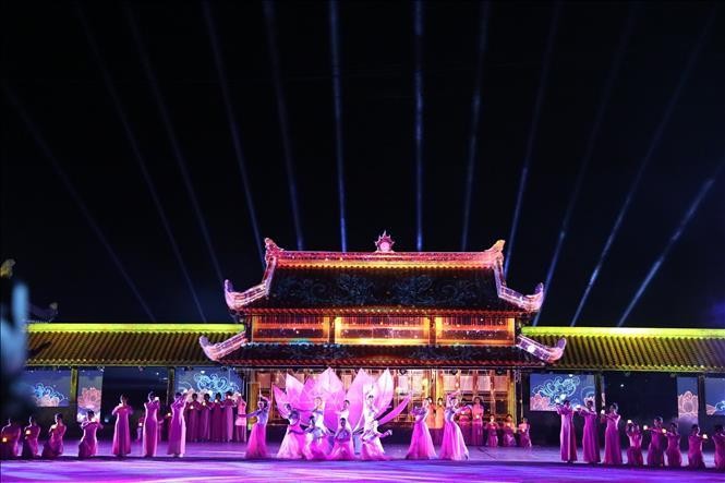 Chương trình nghệ thuật 'Khát vọng hòa bình' trên vùng đất thiêng Quảng Trị ảnh 3