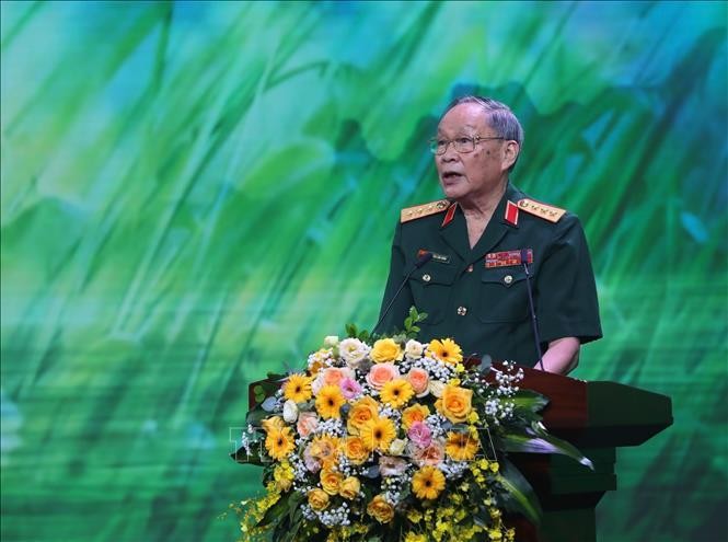 Chương trình giao lưu - nghệ thuật 'Hồi sinh từ mảnh cầu vồng' ảnh 1