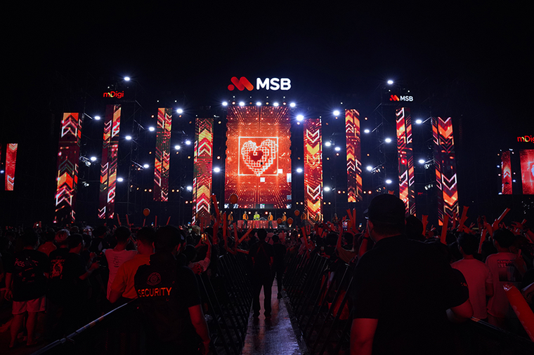 Cùng giới trẻ bùng nổ cảm xúc tại đại nhạc hội “Bật chất Gen Digi” của MSB ảnh 6