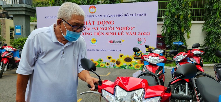 Doanh nghiệp lớn cùng TP.HCM hưởng ứng Tháng cao điểm “Vì người nghèo” 2022 ảnh 1