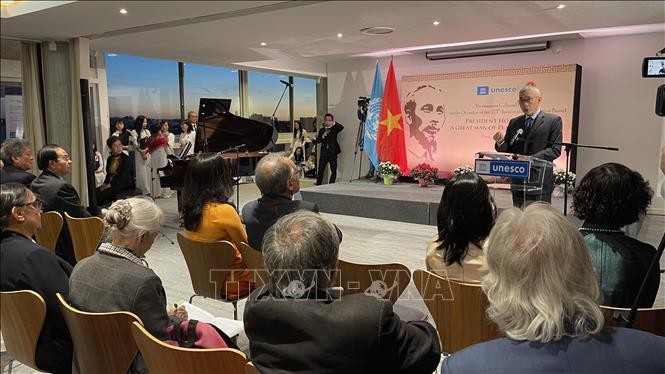 Kỷ niệm 35 năm ngày thông qua Nghị quyết tôn vinh Chủ tịch Hồ Chí Minh tại trụ sở UNESCO ảnh 1