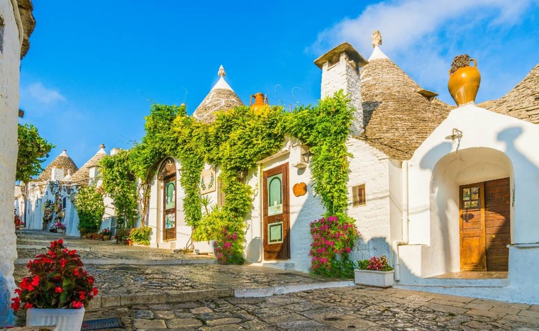 Thị trấn Alberobello được UNESCO ghi danh là Di sản Văn hoá thế giới vào năm bao nhiêu?