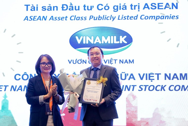 Vinamilk 'phủ sóng' các giải thưởng lớn về quản trị công ty ảnh 1