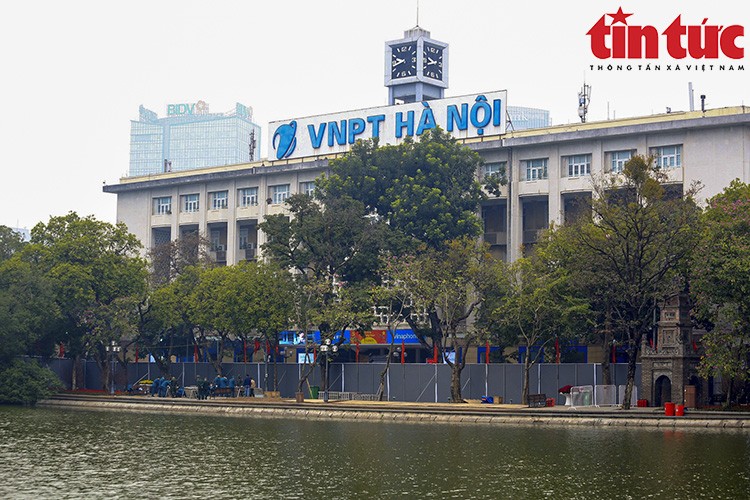 Trận địa pháo hoa đêm giao thừa được gấp rút hoàn thiện ảnh 1