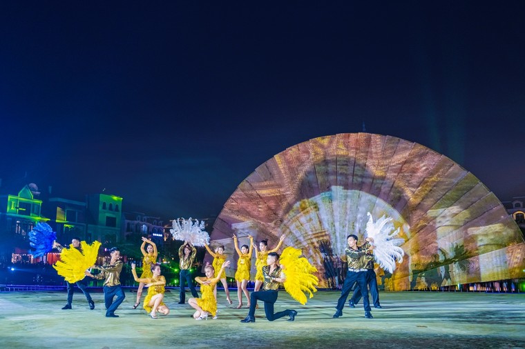 Mãn nhãn đại nhạc hội “Sinh nhật đỉnh cao – Chinh phục thế giới” của Phú Quốc United Center ảnh 4