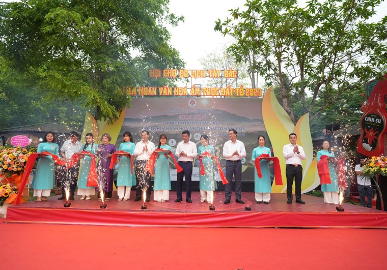 Giỗ Tổ đi đâu, chơi gì đặc sắc? ảnh 1