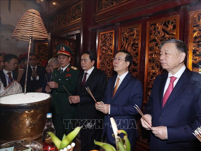 Chủ tịch nước Võ Văn Thưởng dâng hương Giỗ Tổ Hùng Vương năm 2023 ảnh 1