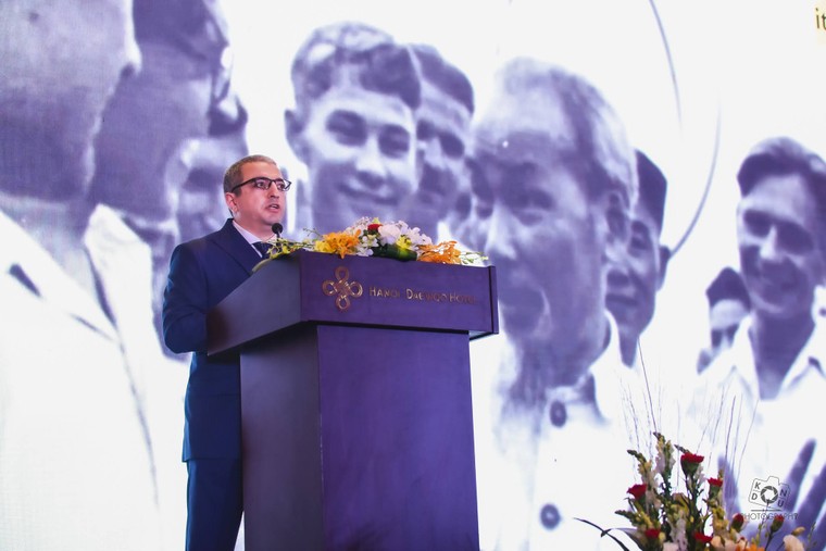 Lễ kỷ niệm Quốc khánh và 100 năm ngày sinh lãnh tụ Azerbaijan Heydar Aliyev ảnh 1