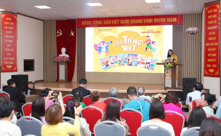 Thổi làn gió mới vào phong trào học tiếng Việt từ lễ ra mắt tủ sách tại Fukuoka ảnh 1