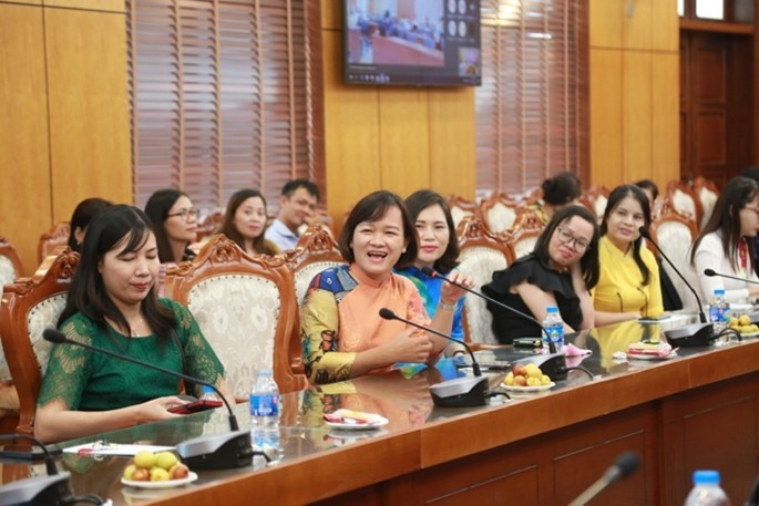 "Hành trình tới thành công" cùng Stéphanie Đỗ - nữ đại biểu gốc Á đầu tiên của Quốc hội Pháp ảnh 2