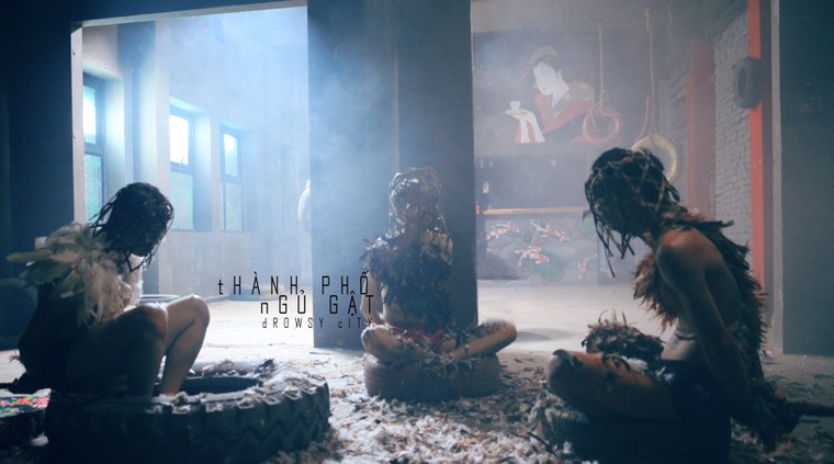 'Thành phố ngủ gật' ra rạp cùng với 'Đất rừng Phương Nam' ảnh 2