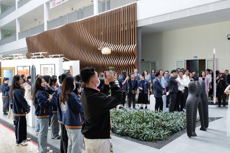 Dòng chảy kết nối - Tiếp nguồn truyền thống nghệ thuật liên ngành tại ĐHQGHN ảnh 1