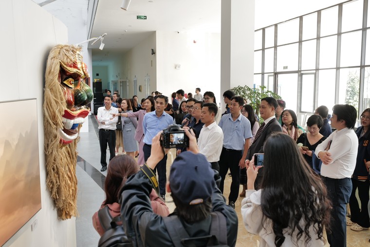 Dòng chảy kết nối - Tiếp nguồn truyền thống nghệ thuật liên ngành tại ĐHQGHN ảnh 4