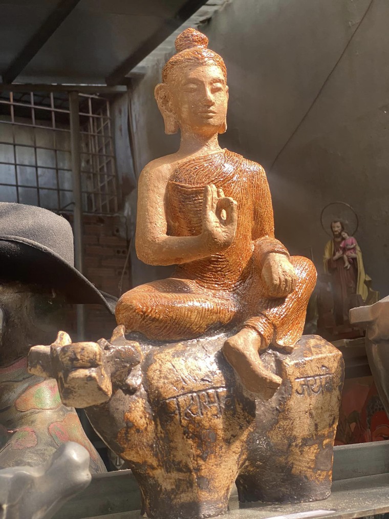 Cõi "Duyên nghiệp nhân sinh" của Hà Minh Tuấn ảnh 2