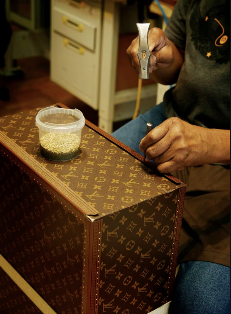 Những chiếc rương đắt giá của Louis Vuitton ảnh 1