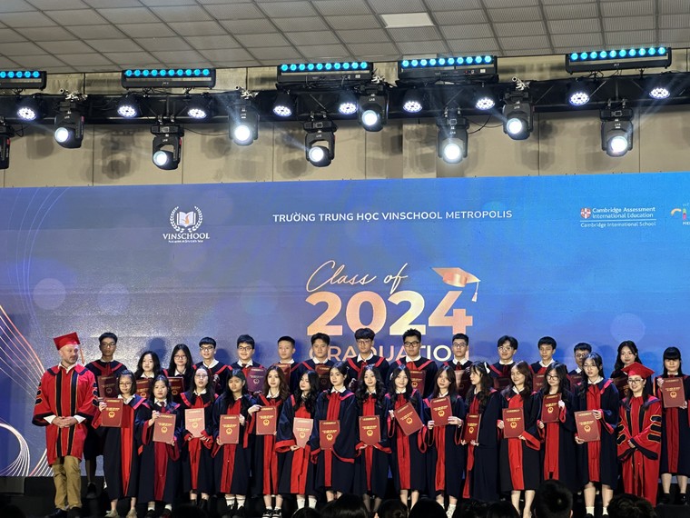Xúc động Lễ trưởng thành của học sinh khối 9 trường THCS Vinschool Metropolis ảnh 3