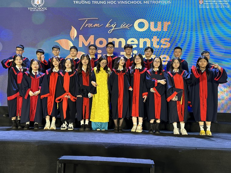 Xúc động Lễ trưởng thành của học sinh khối 9 trường THCS Vinschool Metropolis ảnh 4