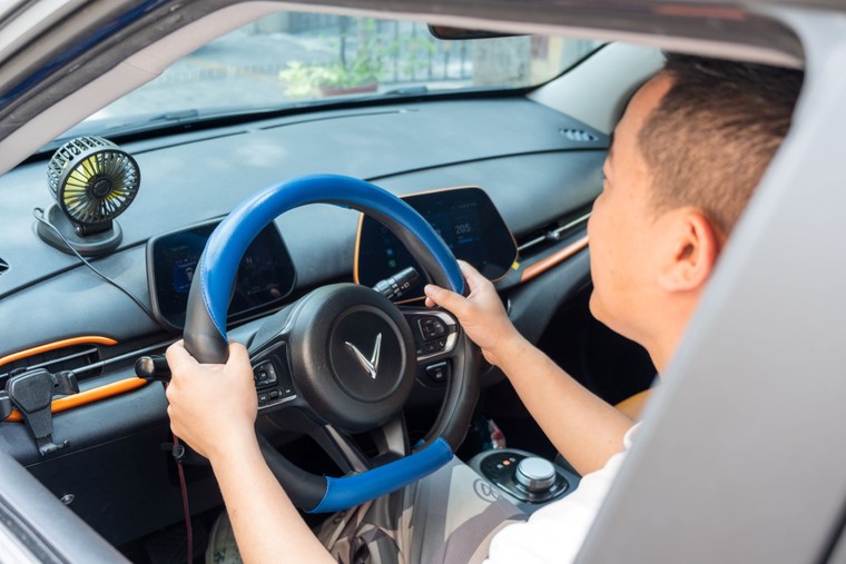 Tài xế dịch vụ khẳng định VF 5 Plus là món hời với người kinh doanh vận tải ảnh 4