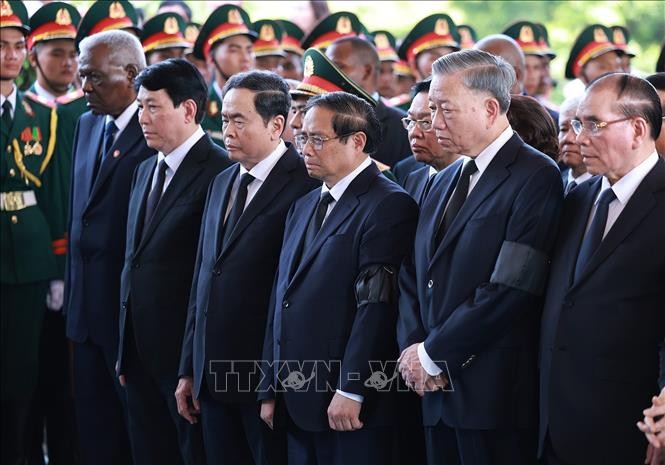 Lễ an táng Tổng Bí thư Nguyễn Phú Trọng tại Nghĩa trang Mai Dịch ảnh 3