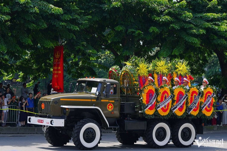 Linh xa đưa Tổng Bí thư Nguyễn Phú Trọng về nghĩa trang Mai Dịch ảnh 5