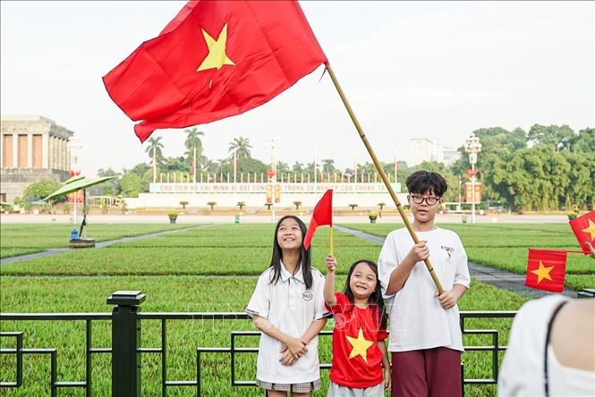 Quảng trường Ba Đình rực sắc cờ mừng Quốc khánh 2/9 ảnh 6