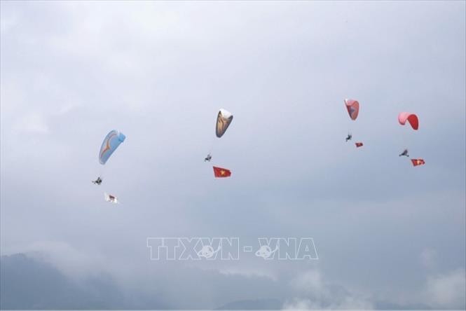 Bay trên miền danh thắng - mùa vàng 2024 ảnh 3